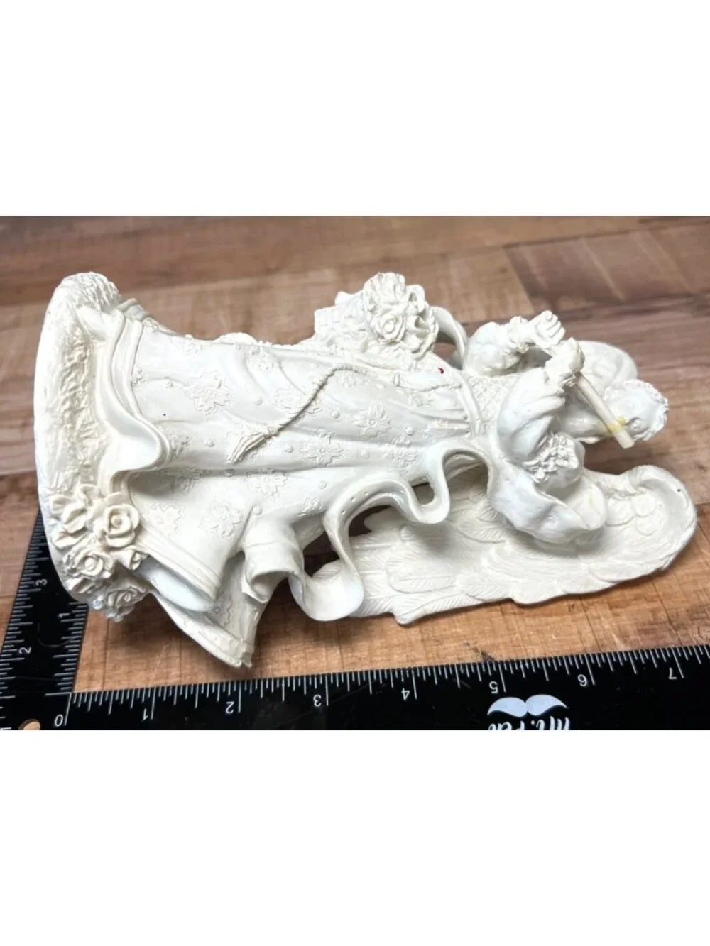Christmas Angel Figurine Decorative Sculpture Detailed Resin Art